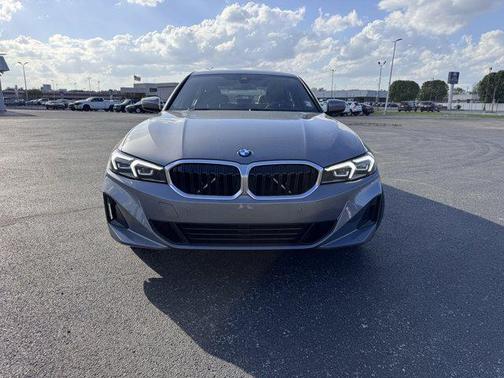 2024 BMW 330 i xDrive