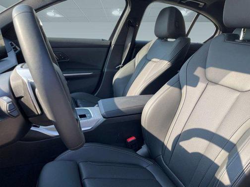 2025 BMW 330 i