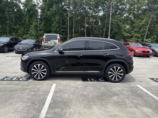2021 Mercedes-Benz GLA 250 Base 4MATIC