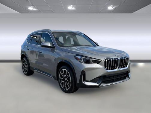 Space Silver Metallic 2026 BMW X1 xDrive28i