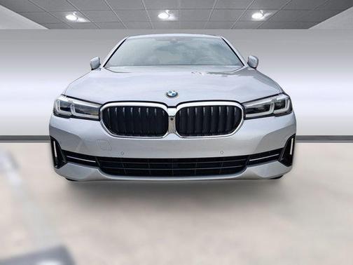 2021 BMW 530 530i