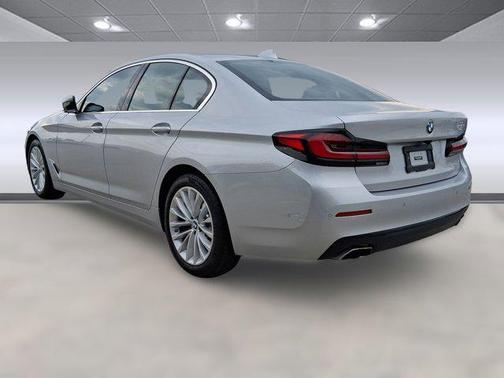 2021 BMW 530 530i