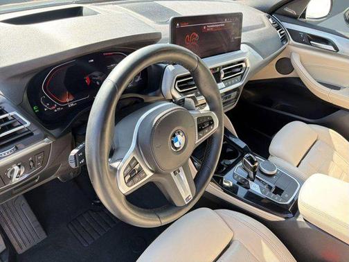 2024 BMW X4 xDrive30i