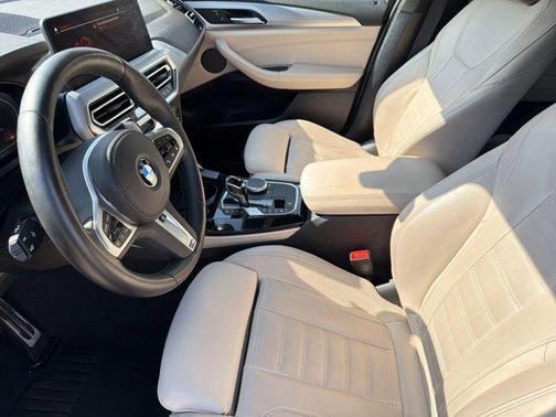 2024 BMW X4 xDrive30i