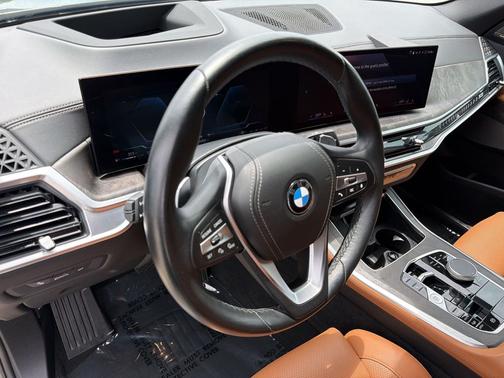 Manhattan Green Metallic 2024 BMW X5 xDrive40i