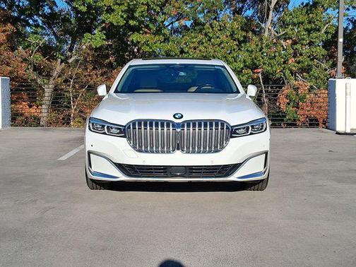 2021 BMW 740 740i