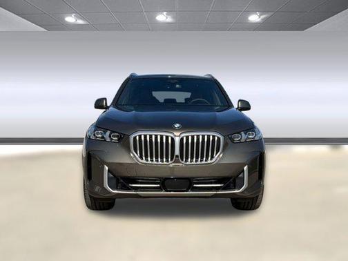 Manhattan Green Metallic 2026 BMW X5 sDrive40i