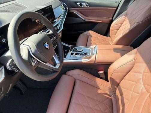 Manhattan Green Metallic 2026 BMW X5 sDrive40i