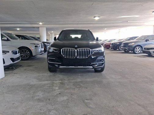 2023 BMW X5 sDrive40i