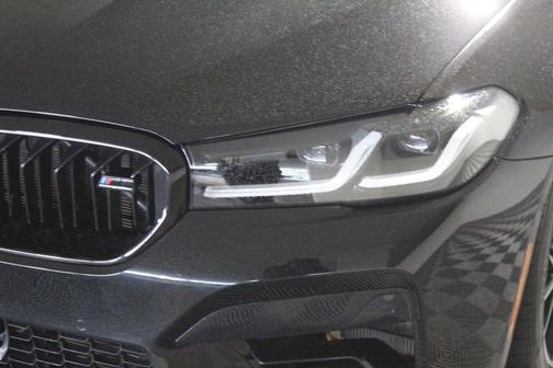 Photo 5 of 52 of 2021 BMW M5 Base