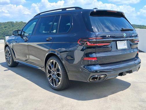 2026 BMW X7 M60i