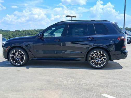 2026 BMW X7 M60i