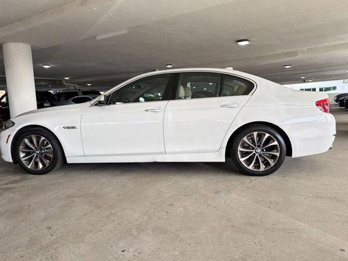 2016 BMW 528 528i