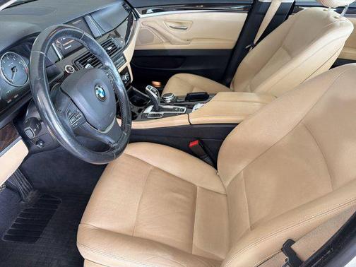 2016 BMW 528 528i