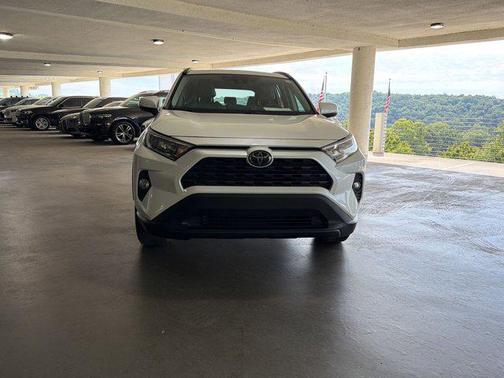 Blizzard Pearl 2021 Toyota RAV4 XLE Premium