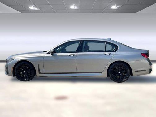 2022 BMW 750 i xDrive