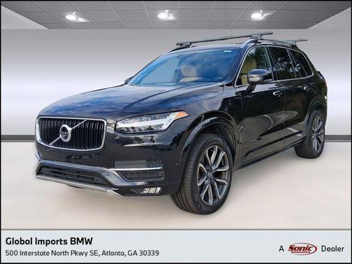 2016 Volvo XC90 T6 Momentum