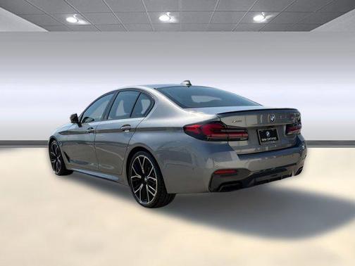 Skyscraper Gray Metallic 2023 BMW M550 i Xdrive