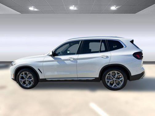Mineral White Metallic 2024 BMW X3 sDrive30i