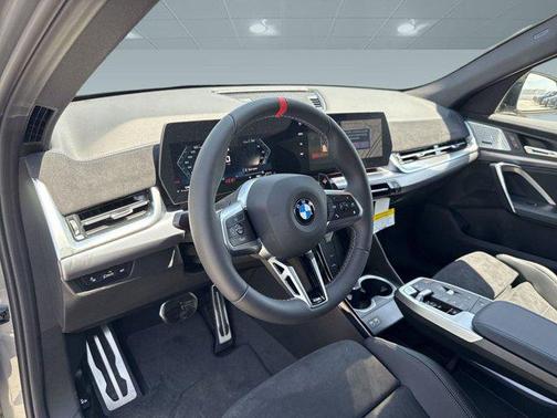 2025 BMW X2 M35i