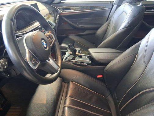2018 BMW 540 540i