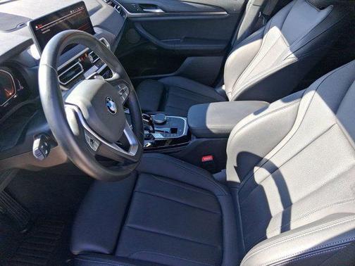 2023 BMW X4 xDrive30i