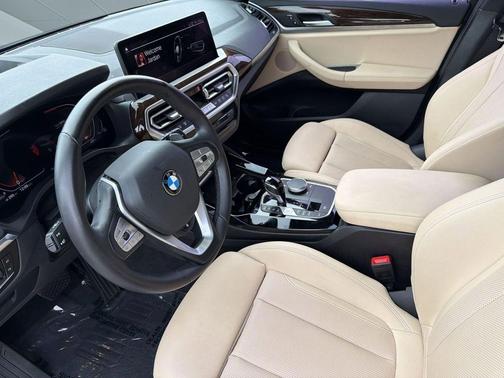 Mineral White Metallic 2024 BMW X3 sDrive30i
