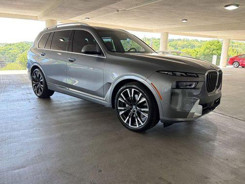 Skyscraper Grey Metallic 2024 BMW X7 xDrive40i