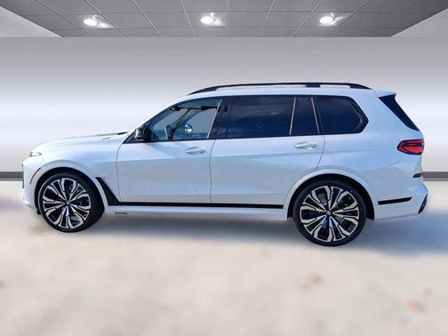 2026 BMW X7 M60i
