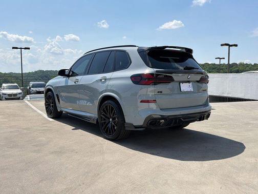 Brooklyn Grey Metallic 2026 BMW X5 M60i