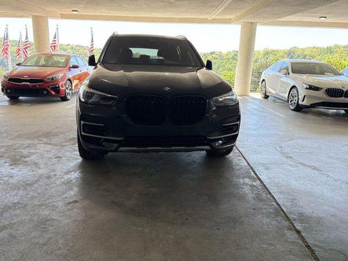 Dark Graphite Metallic 2023 BMW X5 xDrive40i