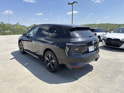 2025 BMW iX xDrive50
