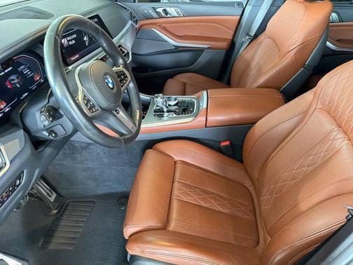 Arctic Grey Metallic 2022 BMW X5 M50i