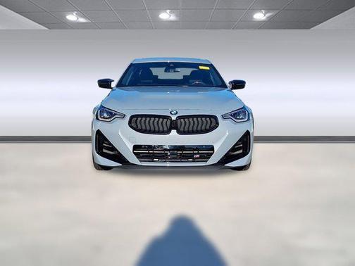 2025 BMW M240 i