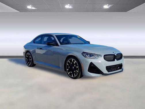 2025 BMW M240 i