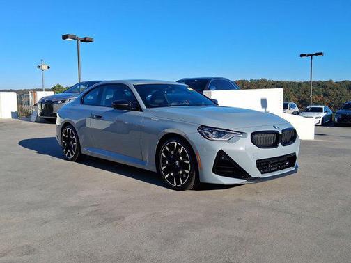 2025 BMW M240 i