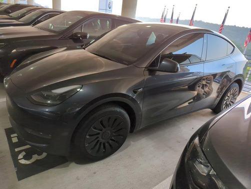 2024 Tesla Model Y Long Range Dual Motor All-Wheel Drive