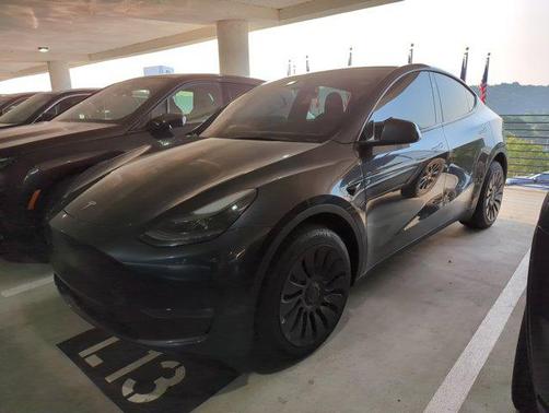 2024 Tesla Model Y Long Range Dual Motor All-Wheel Drive