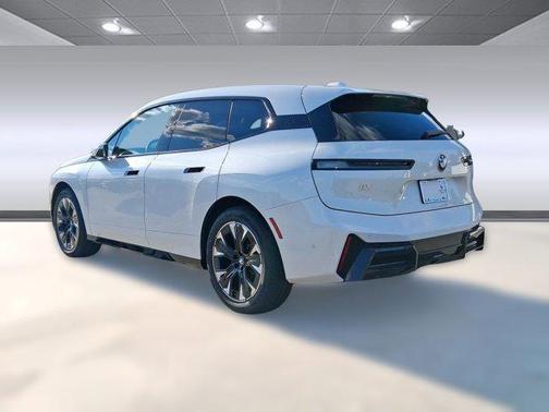 2026 BMW iX xDrive45