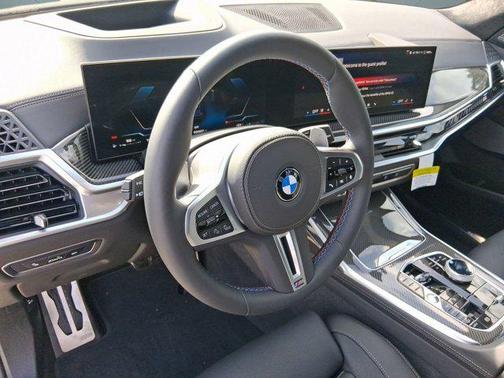2026 BMW X7 M60i