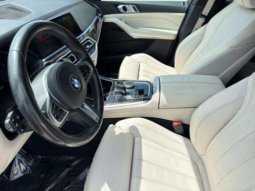 Mineral White Metallic 2019 BMW X5 xDrive40i