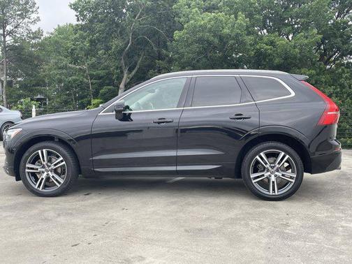 2021 Volvo XC60 T5 Momentum