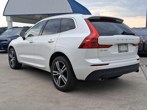 2021 Volvo XC60 T5 Momentum