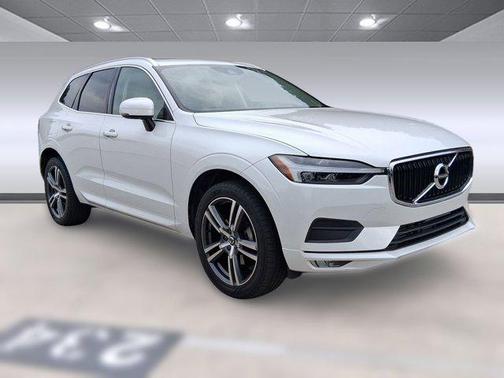 2021 Volvo XC60 T5 Momentum