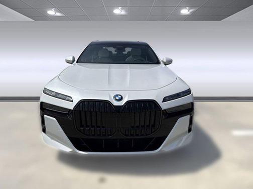 2025 BMW i7 xDrive60