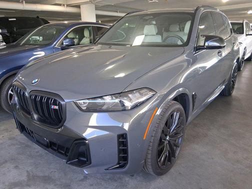 2025 BMW X5 M60i