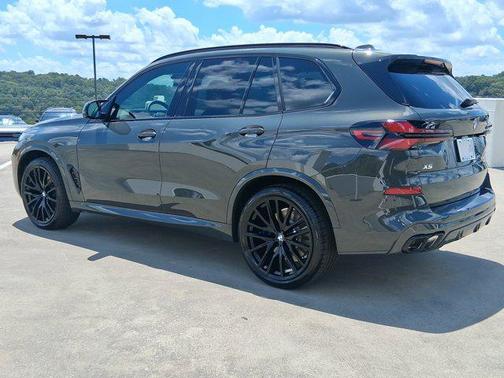 2025 BMW X5 M60i