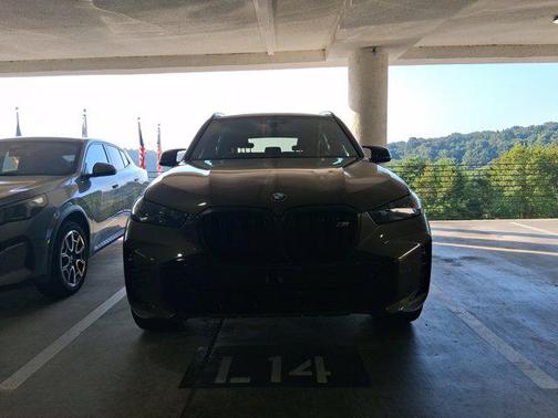 2024 BMW X5 M60i