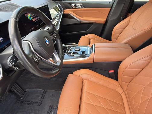 Black Sapphire Metallic 2024 BMW X5 xDrive40i