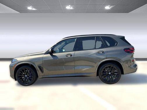 Manhattan Green Metallic 2026 BMW X5 xDrive40i